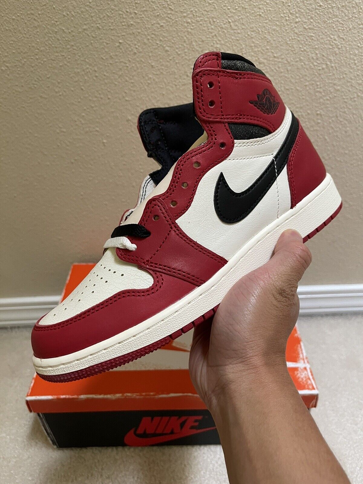 Jordan 1 Retro High OG Chicago Lost and Found photo review