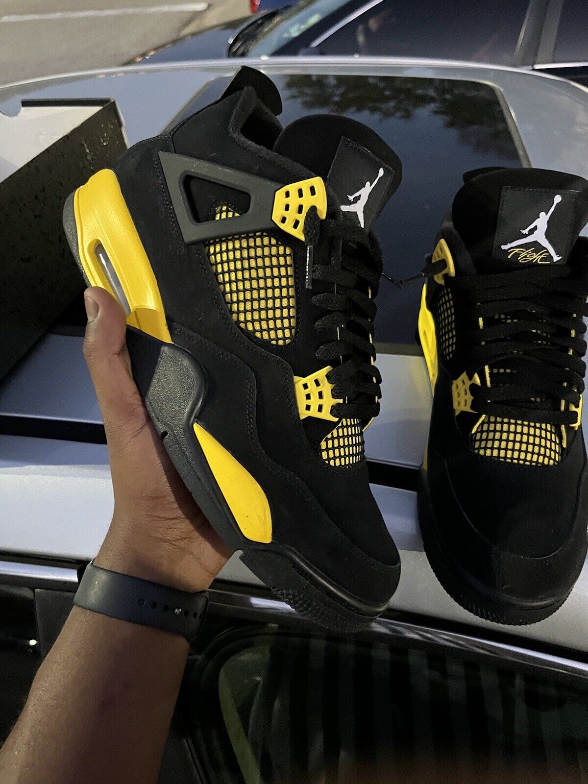 Jordan 4 Thunder photo review