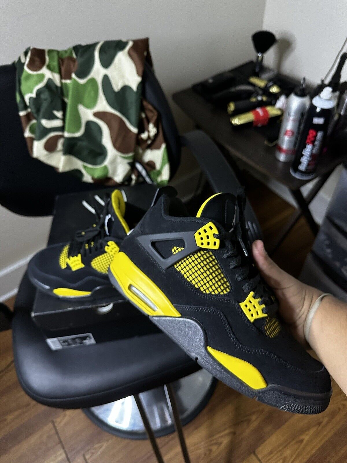 Jordan 4 Thunder photo review