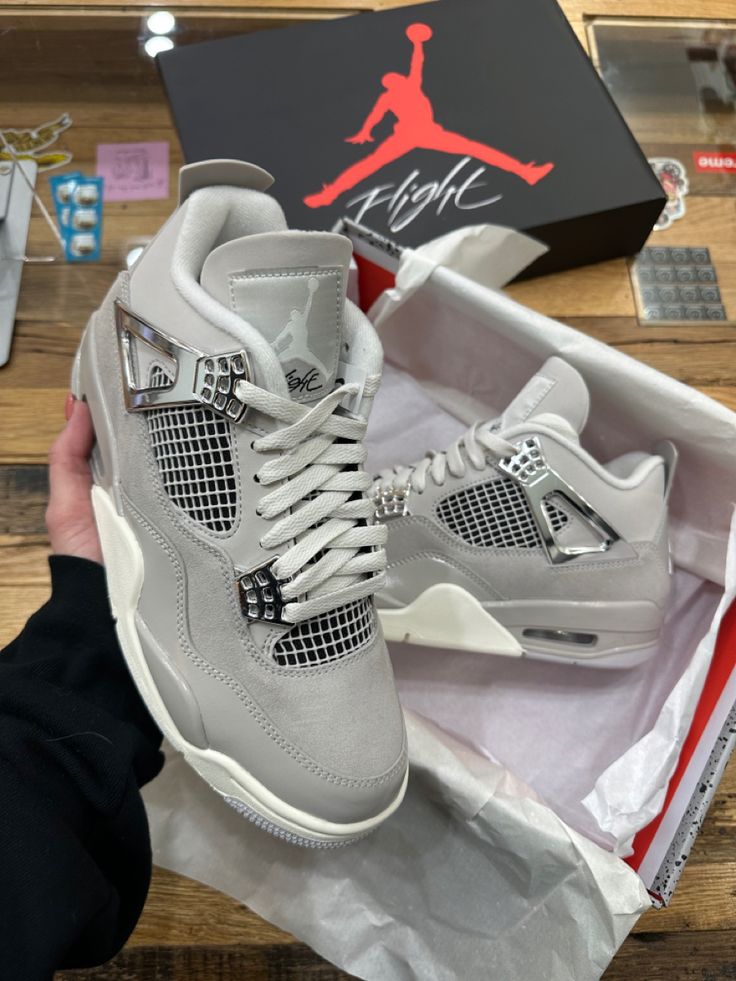 Jordan 4 WMNS Frozen Moments photo review